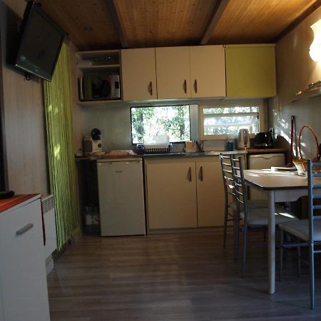 Le Petit Chalet Porticcio  Eksteriør billede